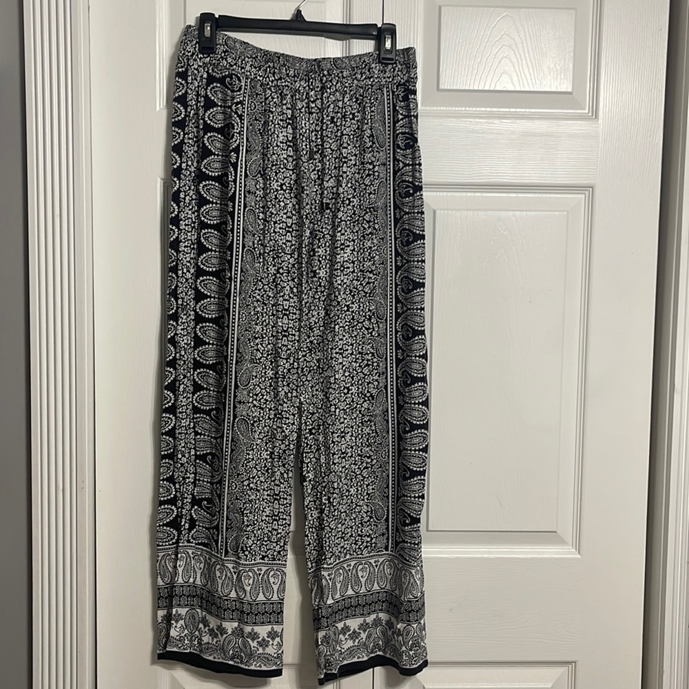 Black and white pants